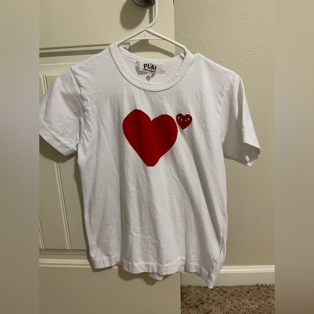 Comme des Garcons Play Reverse Heart Tee